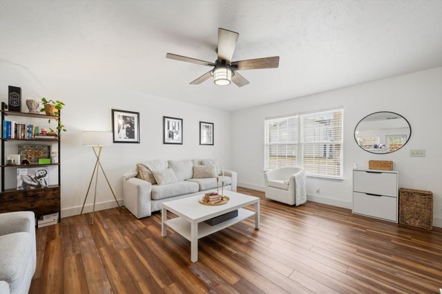 324 Arapaho Dr, Murfreesboro, TN 37128