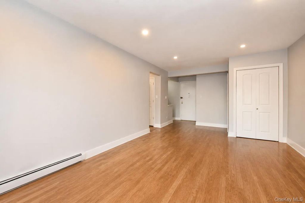 195 S MIDDLE NECK Road 1-F, Great Neck, NY 11021 — photo 4