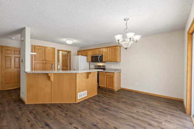 1780 Talon Trail, Eagan, MN 55122