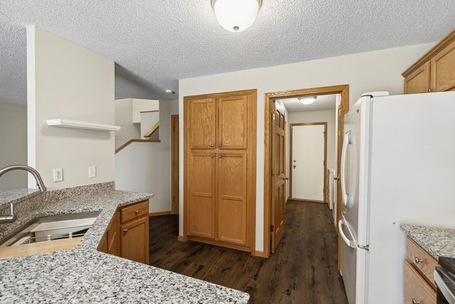 1780 Talon Trail, Eagan, MN 55122