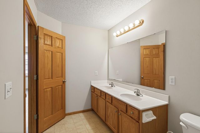 1780 Talon Trail, Eagan, MN 55122