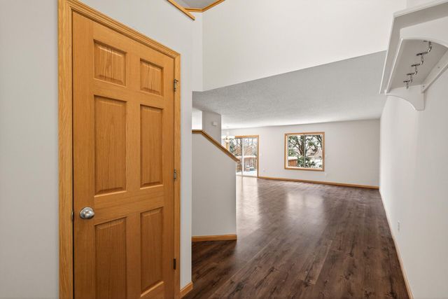 1780 Talon Trail, Eagan, MN 55122