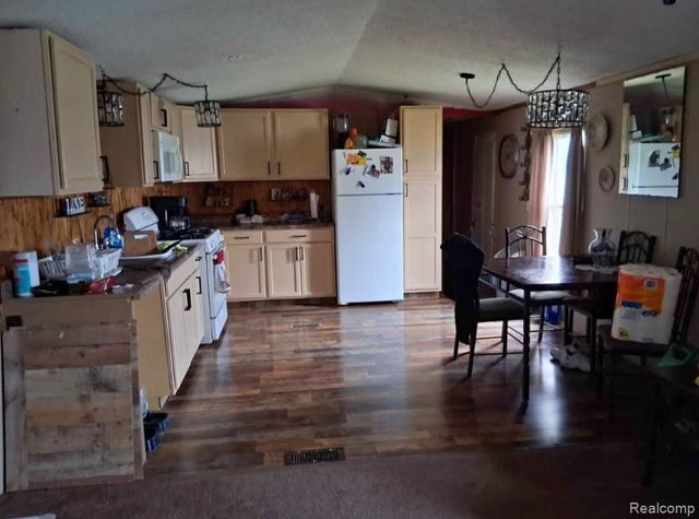 46569 Cheylade, Macomb, MI 48044