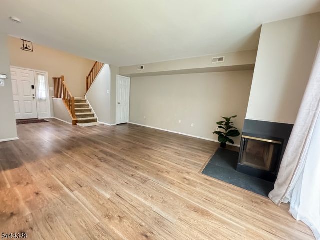 74 Winchester Way, Franklin Twp., NJ 08873