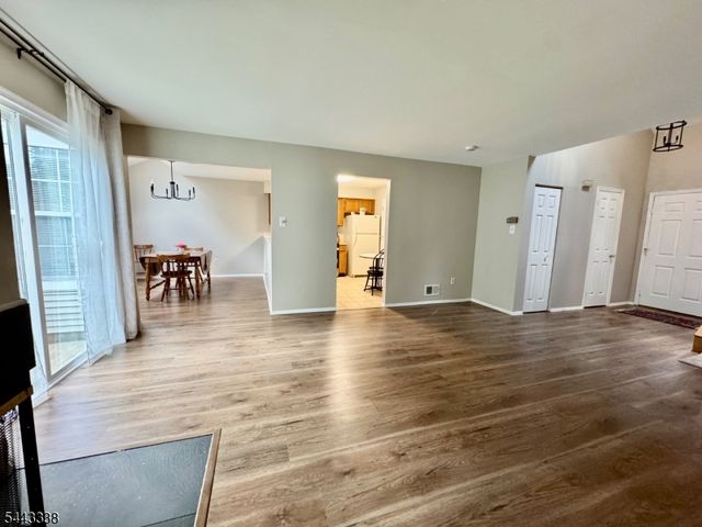 74 Winchester Way, Franklin Twp., NJ 08873