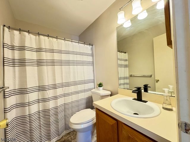 74 Winchester Way, Franklin Twp., NJ 08873