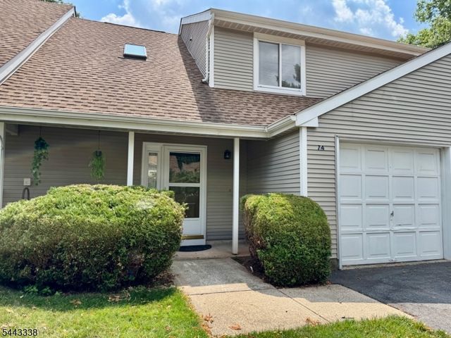 74 Winchester Way, Franklin Twp., NJ 08873