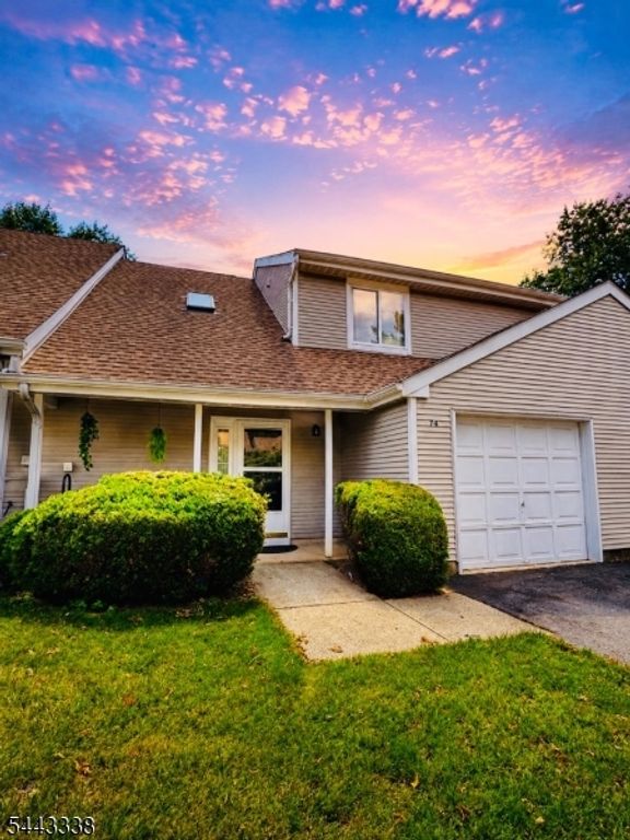 74 Winchester Way, Franklin Twp., NJ 08873