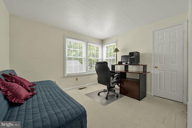 7521 CROSS GATE LN, Alexandria, VA 22315