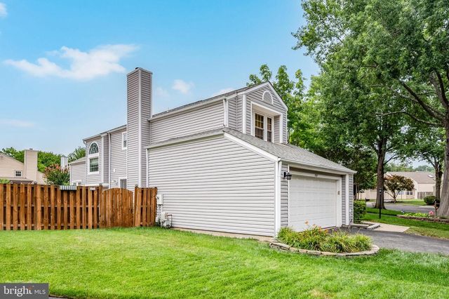 7521 CROSS GATE LN, Alexandria, VA 22315