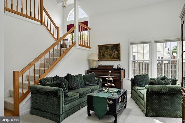 7521 CROSS GATE LN, Alexandria, VA 22315