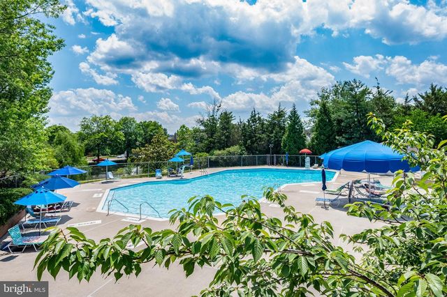7521 CROSS GATE LN, Alexandria, VA 22315