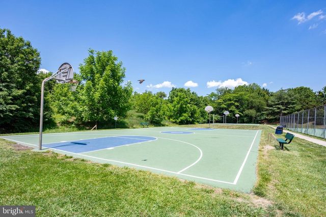 7521 CROSS GATE LN, Alexandria, VA 22315