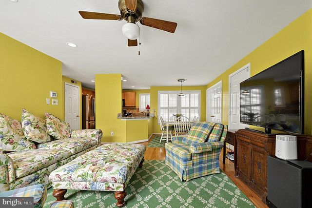 7521 CROSS GATE LN, Alexandria, VA 22315