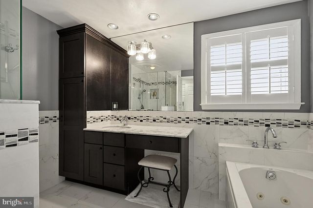 7521 CROSS GATE LN, Alexandria, VA 22315