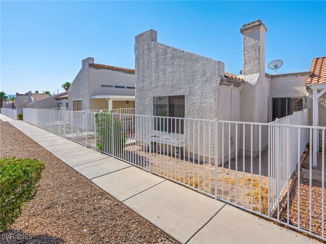 2214 Pebble Creek Lane, Laughlin, NV 89029