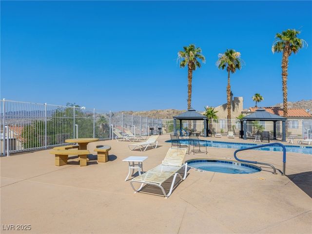 2214 Pebble Creek Lane, Laughlin, NV 89029