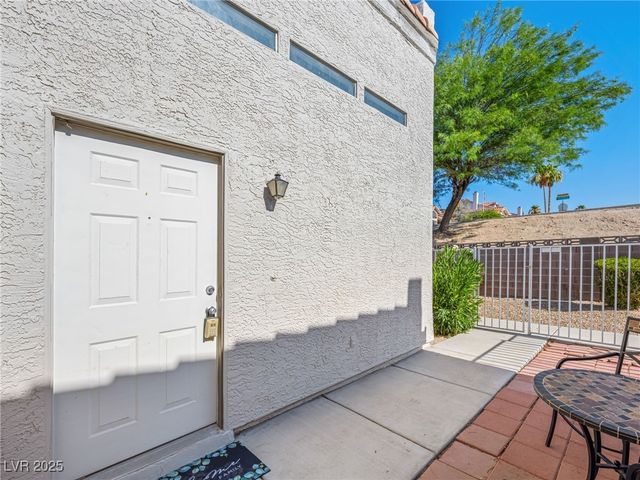 2214 Pebble Creek Lane, Laughlin, NV 89029