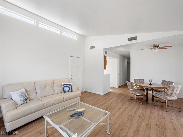 2214 Pebble Creek Lane, Laughlin, NV 89029