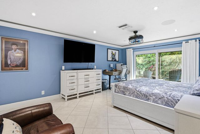 2412 SW 23rd Cranbrook Drive, Boynton Beach, FL 33436