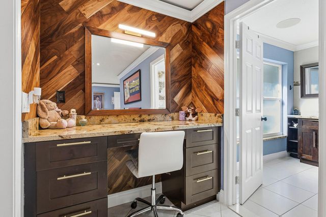 2412 SW 23rd Cranbrook Drive, Boynton Beach, FL 33436