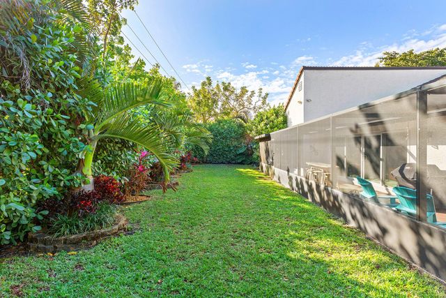 2412 SW 23rd Cranbrook Drive, Boynton Beach, FL 33436