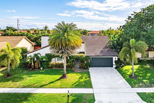 2412 SW 23rd Cranbrook Drive, Boynton Beach, FL 33436