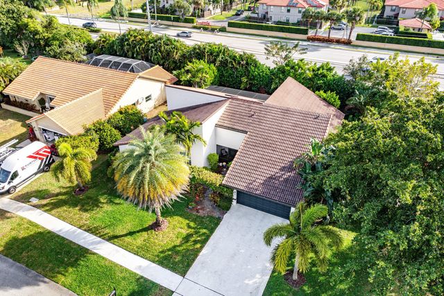 2412 SW 23rd Cranbrook Drive, Boynton Beach, FL 33436