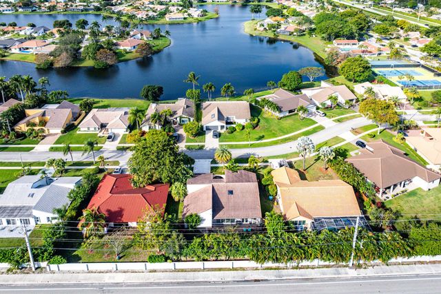 2412 SW 23rd Cranbrook Drive, Boynton Beach, FL 33436