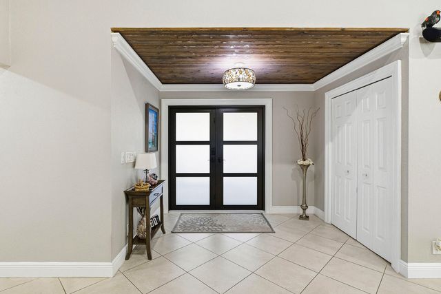 2412 SW 23rd Cranbrook Drive, Boynton Beach, FL 33436