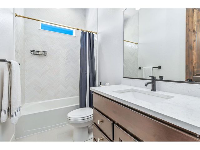 4405 Nolan Lake Ct, Loveland, CO 80538