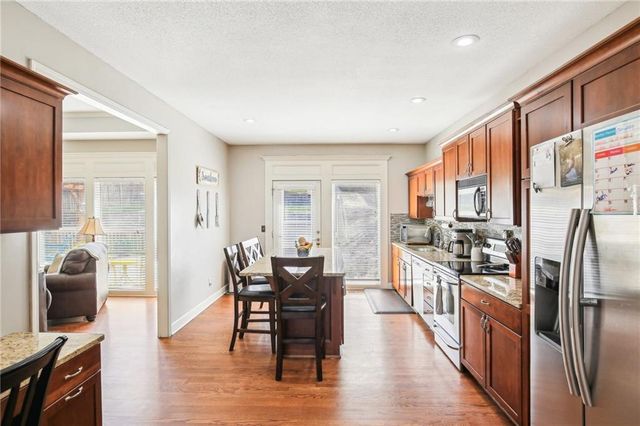 205 DoubleTree Lane, Smithville, MO 64089