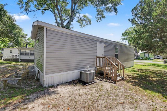 128 Crooked Island Circle, Murrells Inlet, SC 29576