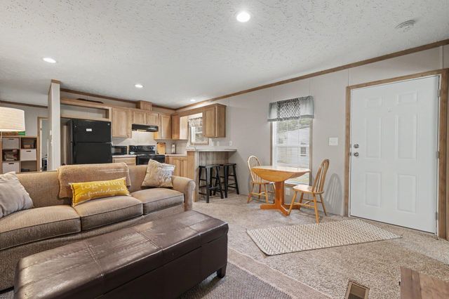 128 Crooked Island Circle, Murrells Inlet, SC 29576