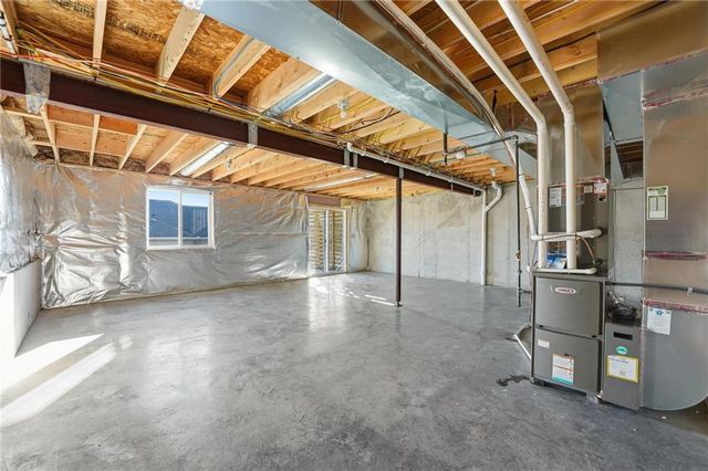 1335 S 4th Street E, Louisburg, KS 66053