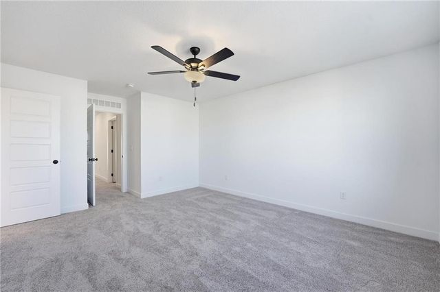 1335 S 4th Street E, Louisburg, KS 66053