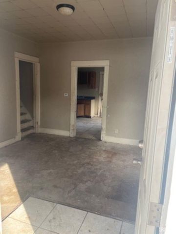 1233 Van Buren Street, South Bend, IN 46628