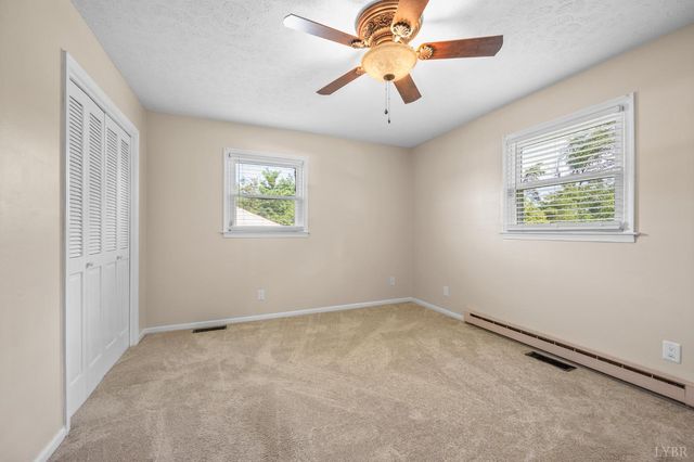 307 Beverly Hill Circle, Lynchburg, VA 24502