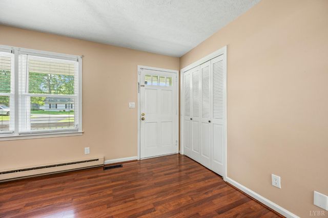 307 Beverly Hill Circle, Lynchburg, VA 24502