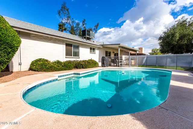 2103 W MCNAIR Street, Chandler, AZ 85224