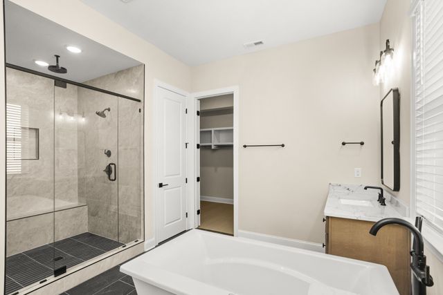 5965 Hunt Valley Dr, Spring Hill, TN 37174