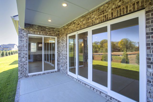 5965 Hunt Valley Dr, Spring Hill, TN 37174