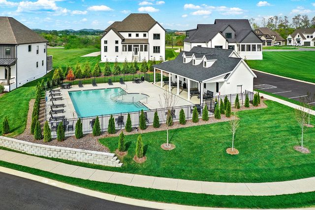 5965 Hunt Valley Dr, Spring Hill, TN 37174