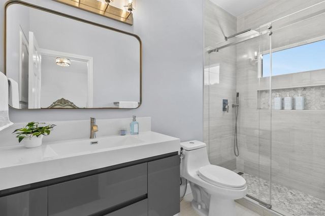 17941 Vista Lomas, Poway, CA 92064