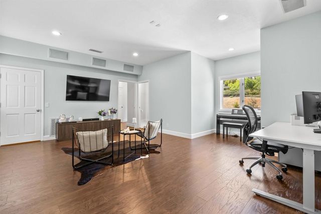 17941 Vista Lomas, Poway, CA 92064