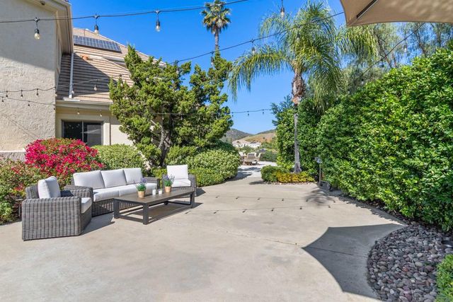 17941 Vista Lomas, Poway, CA 92064