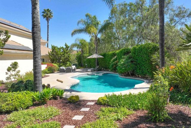 17941 Vista Lomas, Poway, CA 92064