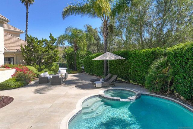 17941 Vista Lomas, Poway, CA 92064