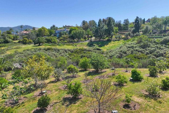 17941 Vista Lomas, Poway, CA 92064