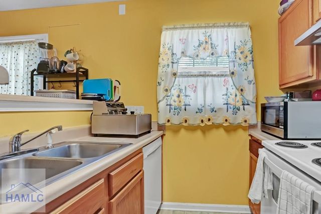 7221 Garfield Street, Savannah, GA 31406